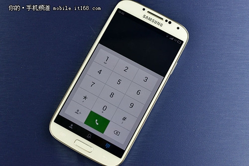 在如今这个信息爆炸的时代，手机短信作为最常用的沟通方式之一，其字体大小对于阅读体验有着重要的影响。短信字体大小的选择不仅关系到信息的传达效率，还关乎用户的视觉舒适度。本文将深入探讨短信字体大小的重要性，并提供一些建议，帮助您在发送短信时选择合适的字体大小。